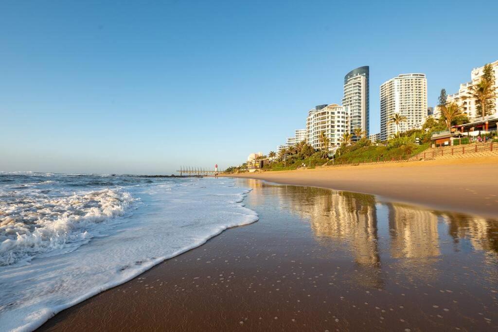 Apartment Oceans Umhlanga 2 Bedroom *