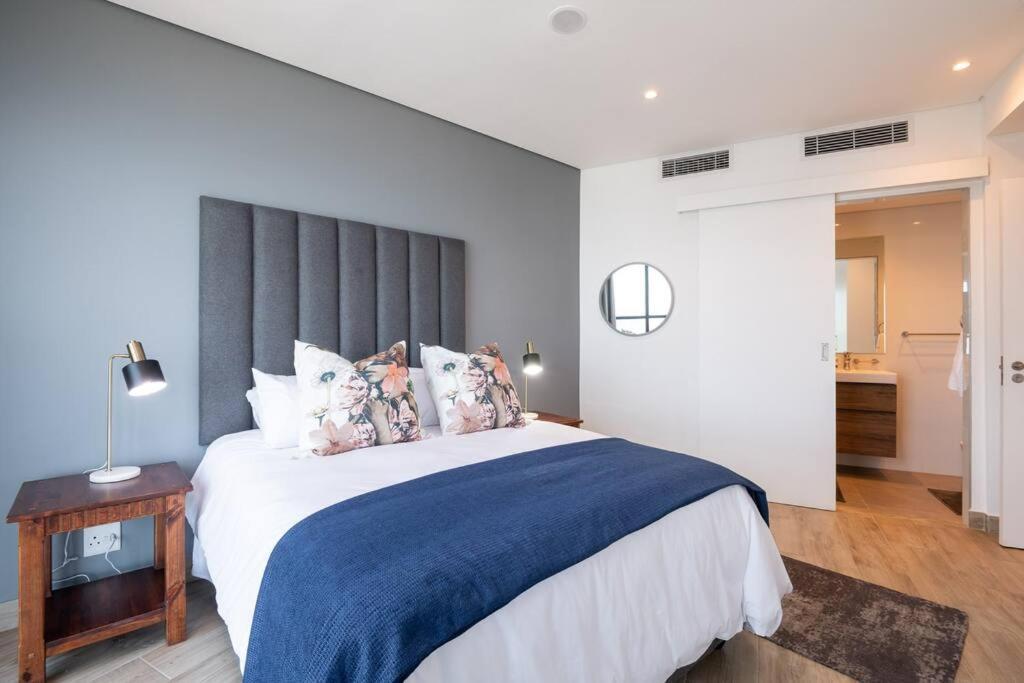 Apartment Oceans Umhlanga 2 Bedroom Durban